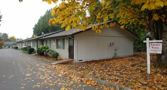 4550 Liberty Rd S in Salem, OR - Building Photo