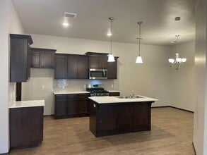 616 Marlin Ct in Chickasha, OK - Building Photo - Building Photo