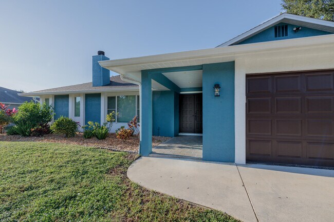 842 SE Streamlet Ave in Port St. Lucie, FL - Building Photo - Building Photo