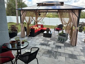 5003 Moon Ln in La Belle, FL - Building Photo - Building Photo