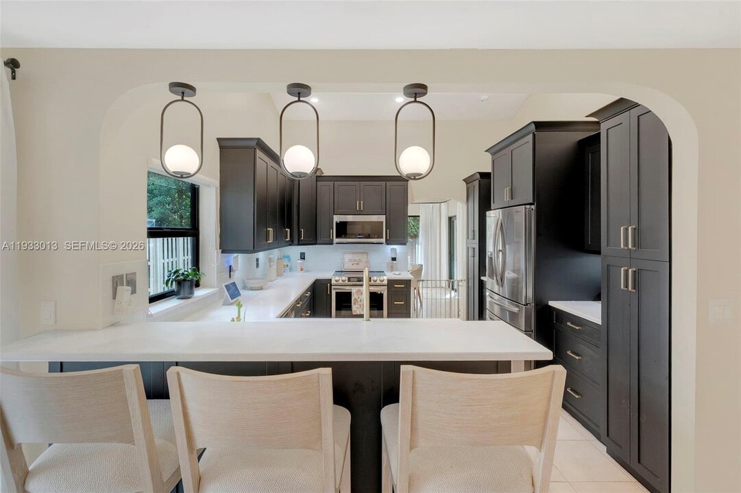 1583 Eastlake Way in Weston, FL - Building Photo