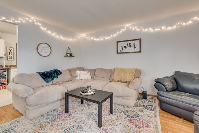 1030 22nd Ave SE in Minneapolis, MN - Building Photo - Building Photo