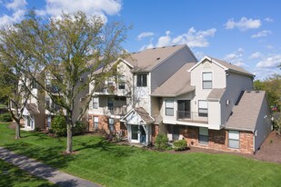 Fox Valley Villages in Aurora, IL - Building Photo