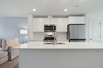 6392 Roscommon Rd in Tinley Park, IL - Building Photo - Building Photo