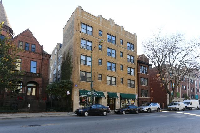 property at 714 W Belmont Ave