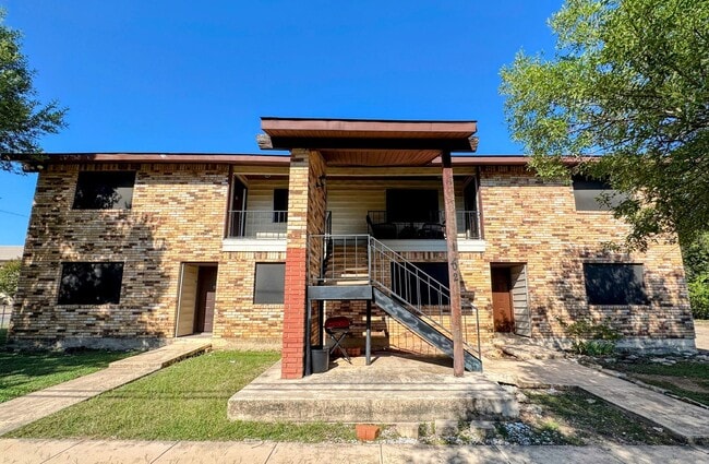 1102 Harley Dr