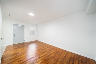 524-526 4th St in Union City, NJ - Building Photo - Building Photo