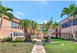 127 Piedmont C in Delray Beach, FL - Building Photo
