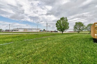 3214 Locust St SW in Bondurant, IA - Building Photo - Building Photo