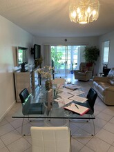 4502 Martinique Way-Unit -B1 in Coconut Creek, FL - Foto de edificio - Building Photo