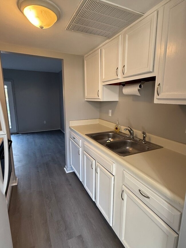 6820-6826-6826 Emerald Ave in Enon, OH - Building Photo - Building Photo