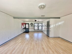 1107 Dogwood St in Tyler, TX - Foto de edificio - Building Photo