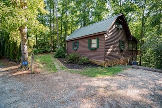 701 Lake Forest Dr in Blue Ridge, GA - Building Photo - Building Photo