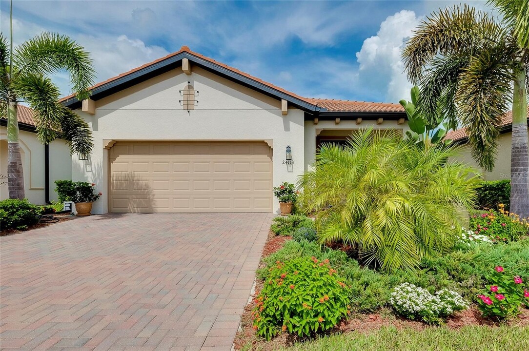 24113 Spartina Dr in Venice, FL - Foto de edificio