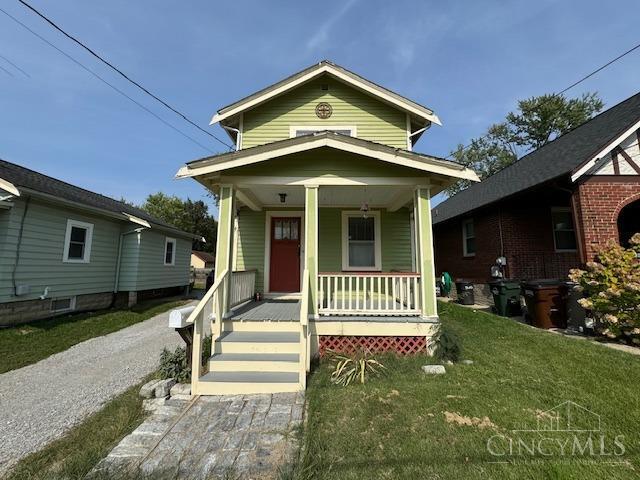 6842 Buckingham Pl in Cincinnati, OH - Foto de edificio