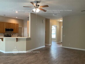 204 Hidden Lake Dr in Jacksonville, FL - Foto de edificio - Building Photo