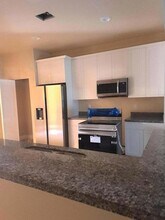 301 SE Bayview Terrace in Port St. Lucie, FL - Building Photo - Building Photo