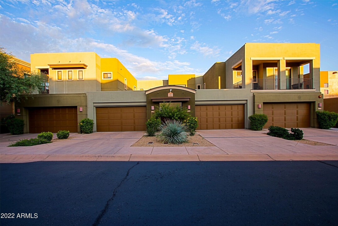 27000 N Alma School Pkwy in Scottsdale, AZ - Building Photo