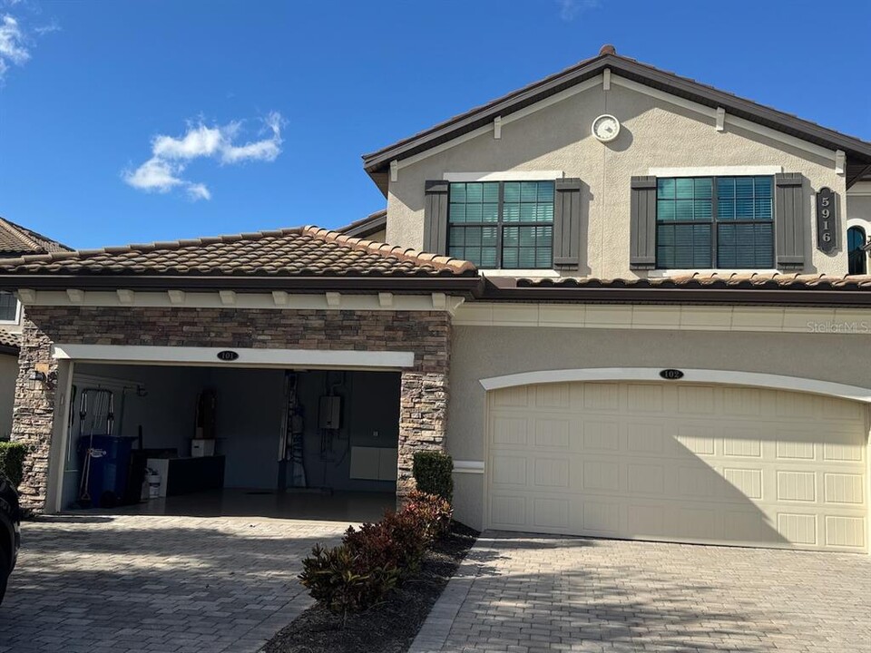 5916 Wake Forest Run in Bradenton, FL - Building Photo
