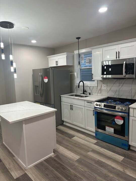 2136 W 18th Pl, Unit 3 in Chicago, IL - Foto de edificio