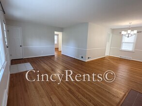 4657 Kugler Mill Rd in Cincinnati, OH - Building Photo - Building Photo