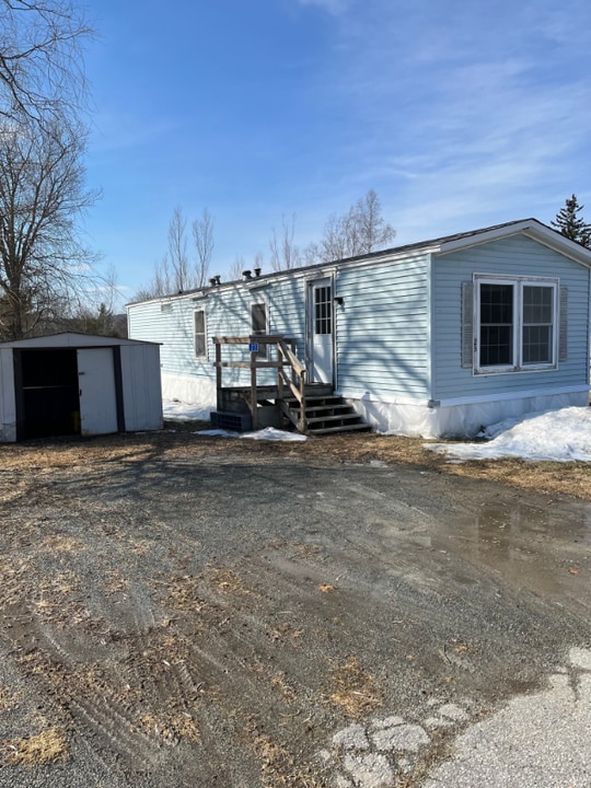 23 Harriman Cove Rd in Bucksport, ME - Building Photo