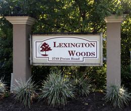 Lexington Woods Apartments in Tallahassee, FL - Building Photo - Building Photo