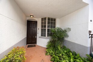 781 SW 148th Ave in Davie, FL - Building Photo