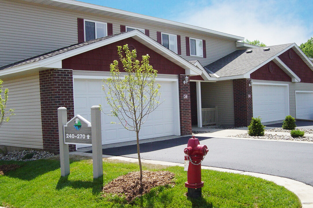 Morningside Townhomes in St. Joseph, MN - Foto de edificio