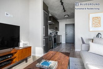 939 W Washington Blvd in Chicago, IL - Building Photo - Building Photo