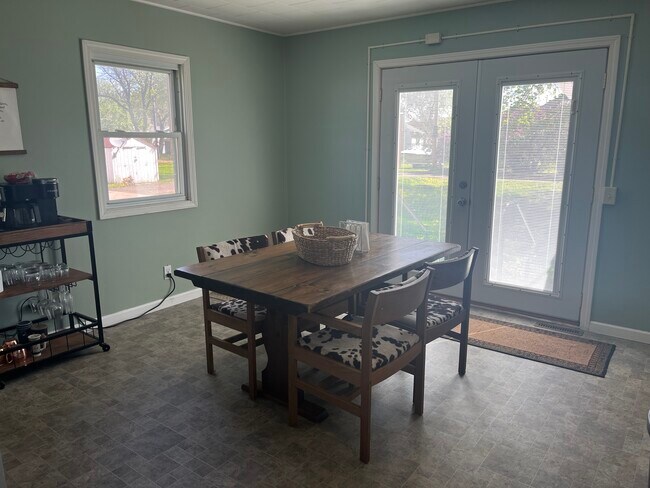 632 S Anna Ave in Lake Crystal, MN - Foto de edificio - Building Photo