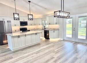 6889 SW 179th Ct Rd in Dunnellon, FL - Building Photo - Building Photo