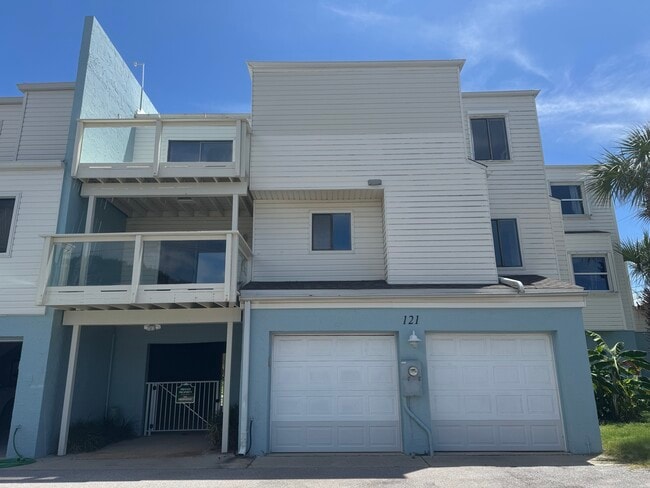 121 Avenida 23 in Pensacola Beach, FL - Foto de edificio - Building Photo