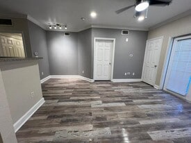 202 E South St, Unit #2020 in Orlando, FL - Building Photo