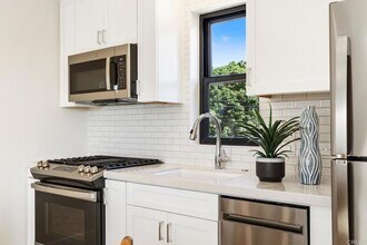 3757 Adams St in Carlsbad, CA - Foto de edificio - Building Photo