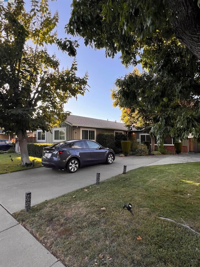 4219 School St in Pleasanton, CA - Building Photo - Building Photo