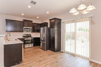 14214 N Spear Point Way in Marana, AZ - Building Photo - Building Photo