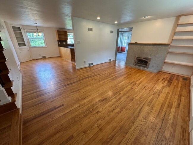 403 Martin Terrace in State College, PA - Building Photo - Building Photo