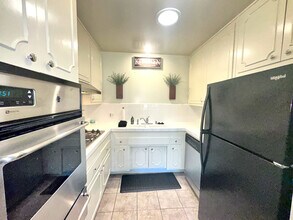 26720 Oak Crossing Rd, Unit C in Santa Clarita, CA - Foto de edificio - Building Photo