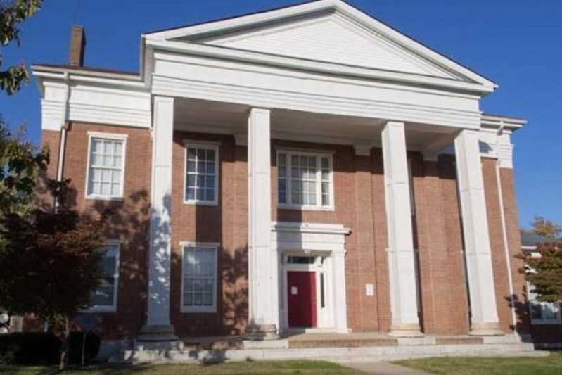 Telford Mansion Apartments in Richmond, KY - Building Photo