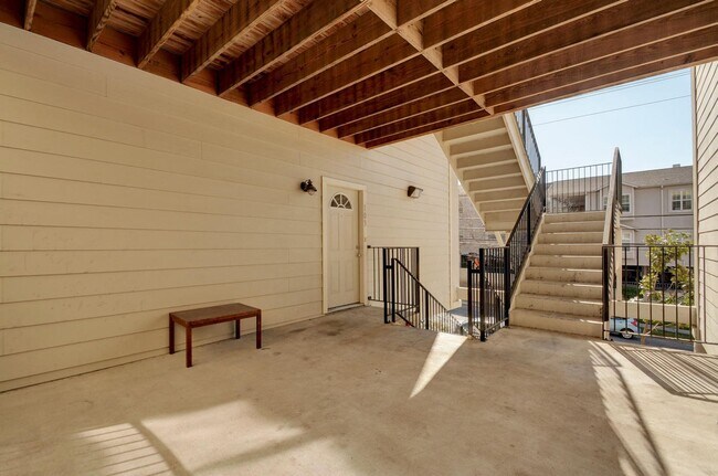 2500 Leon St in Austin, TX - Building Photo - Building Photo