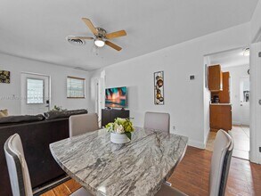 1418 N 16th Ave in Hollywood, FL - Building Photo - Building Photo