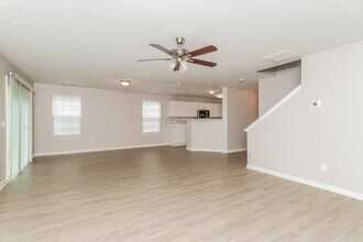 5716 Sable Way in Atlanta, GA - Building Photo - Building Photo