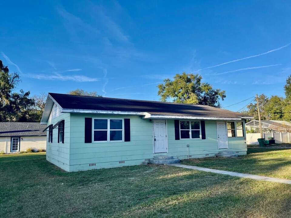 38601 6th Ave in Zephyrhills, FL - Building Photo