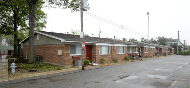 Madaford Gardens Apartments in St. Louis, MO - Building Photo - Building Photo