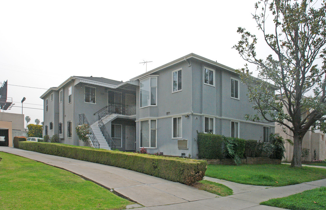 1016 S Corning St in Los Angeles, CA - Building Photo