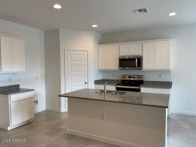 2471 W Shanley Ave in Apache Junction, AZ - Building Photo - Building Photo