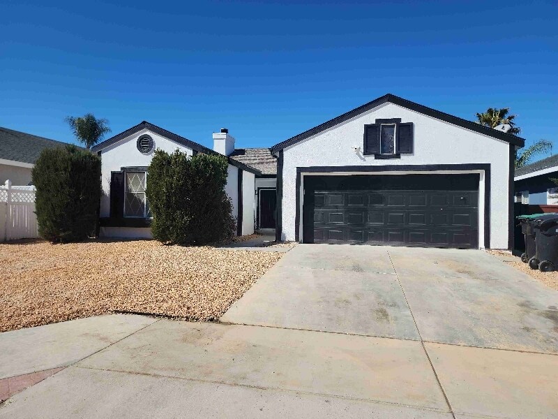 1459 Morgan Hill Rd in Hemet, CA - Building Photo