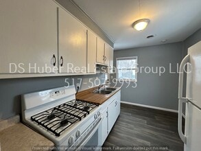 1021 Lenore Ave in Lansing, MI - Building Photo - Building Photo