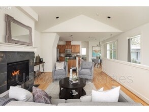 1916 SW Idaho St in Portland, OR - Building Photo - Building Photo